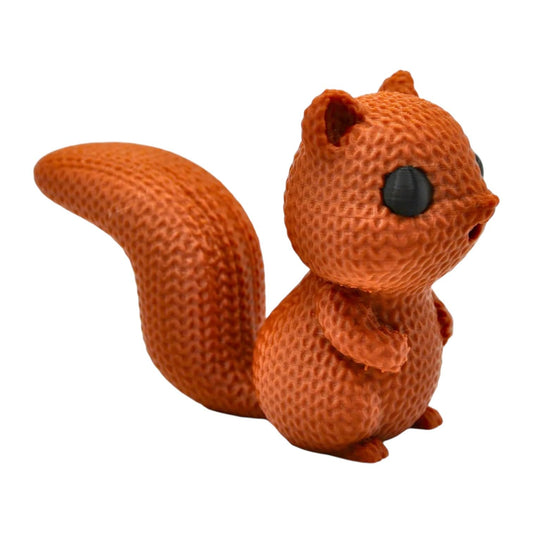 Knitted Squirrel Figurine – Cozy Faux-Yarn Woodland Animal Sculpture with Chunky Tail – 3D Printed in Canada