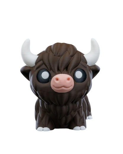 Chill Highland Cow Figurine – Cute Collectible Highland Bull Toy for Desk, Shelf & Gifts – Adorable Animal Decor for Teens & Adults – 3D Printed in Canada