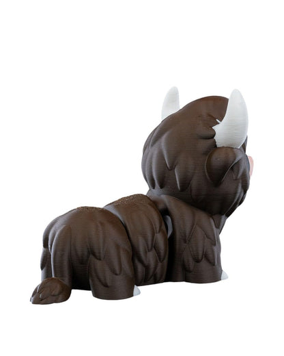 Chill Highland Cow Figurine – Cute Collectible Highland Bull Toy for Desk, Shelf & Gifts – Adorable Animal Decor for Teens & Adults – 3D Printed in Canada