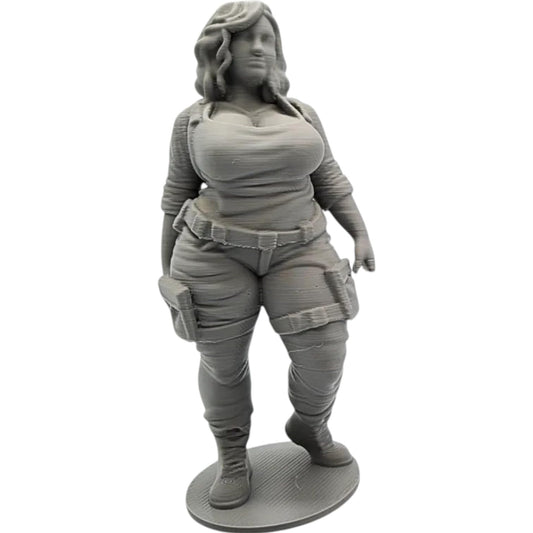 Curvy Female Adventurer Figurine – Tactical Explorer Character for Fantasy Displays & Collector Dioramas – 3D Printed in Canada