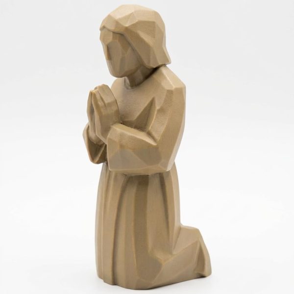 Mains jointes en prière sculptées façon bois