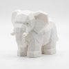 Figurine éléphant sculptée dans le bois