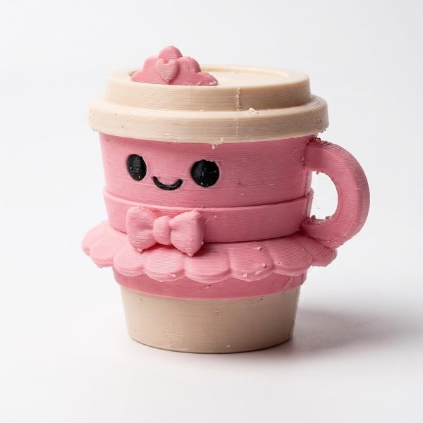 Figurine ballerine sur tasse de café