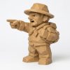Figurine de la bonne direction sculptée façon bois