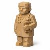 Figurine de médecin sculptée façon bois
