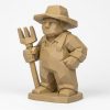 Figurine de fermier sculptée façon bois