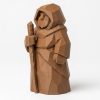 Figurine gardien de la montagne sculptée dans le bois