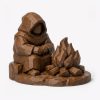 Figurine sculptée bois Au coin du feu
