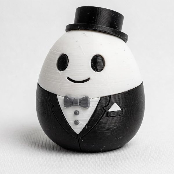 Figurine œuf garçon d&rsquo;honneur